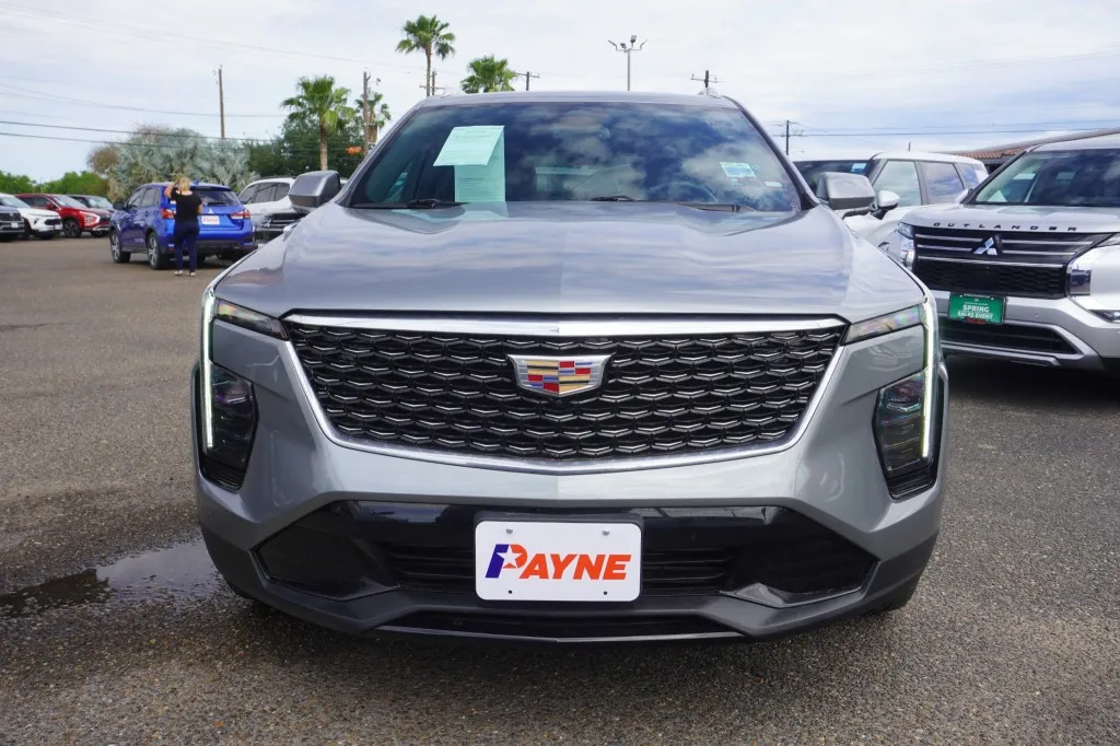 2025 Cadillac XT4 FWD Premium Luxury