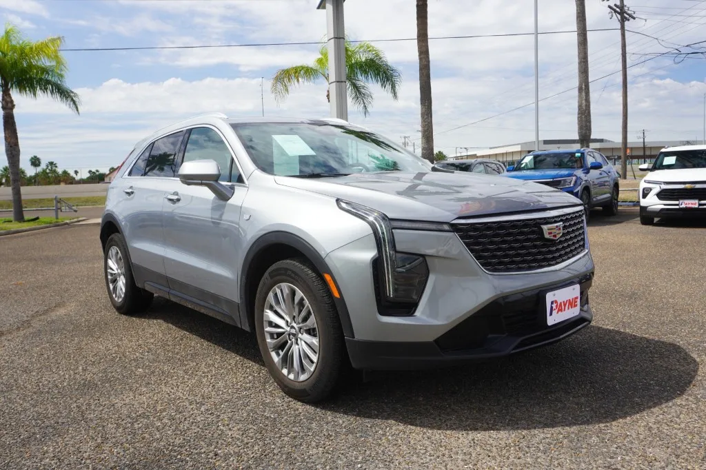 2025 Cadillac XT4 FWD Premium Luxury