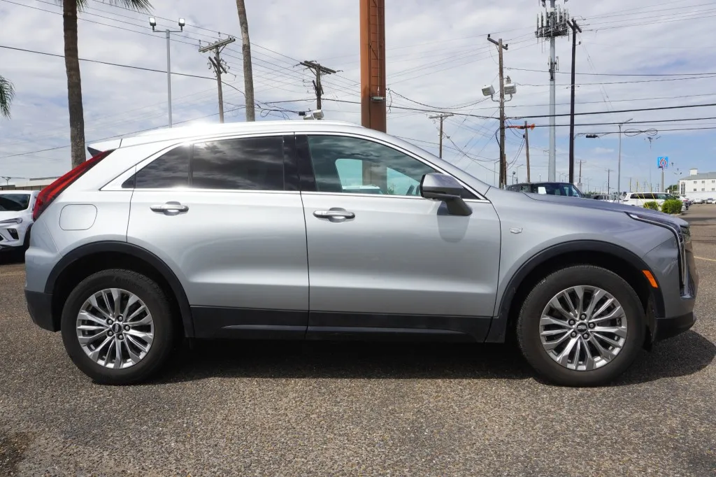 2025 Cadillac XT4 FWD Premium Luxury