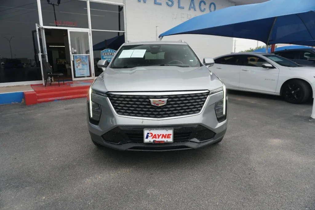 2024 Cadillac XT4 FWD Premium Luxury