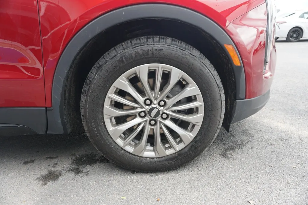 2024 Cadillac XT4 AWD Premium Luxury