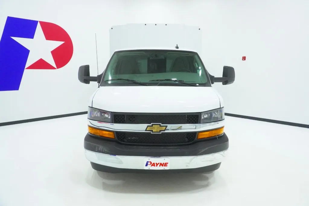 2025 Chevrolet Express Commercial Cutaway 
