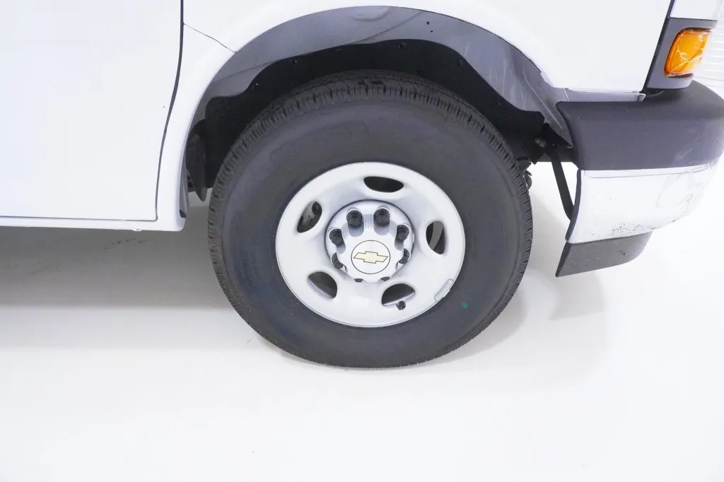 2025 Chevrolet Express Commercial Cutaway 