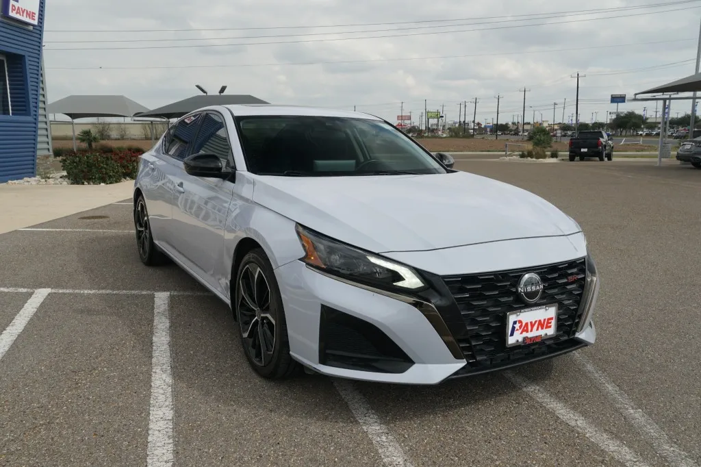 2024 Nissan Altima 2.5 SR
