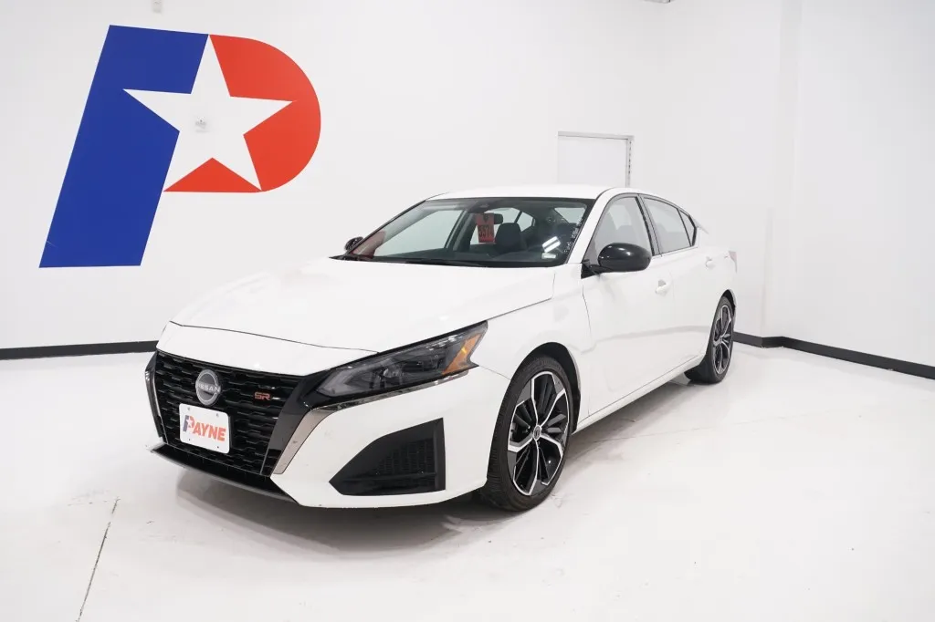 2024 Nissan Altima 2.5 SR