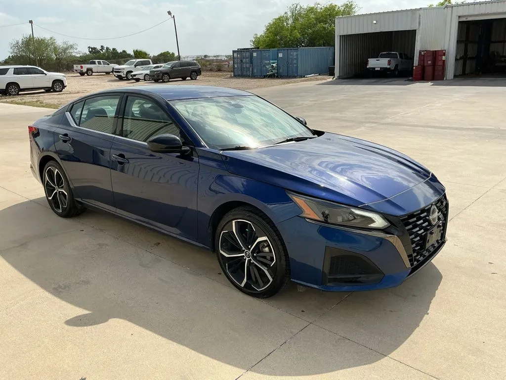 2024 Nissan Altima 2.5 SR