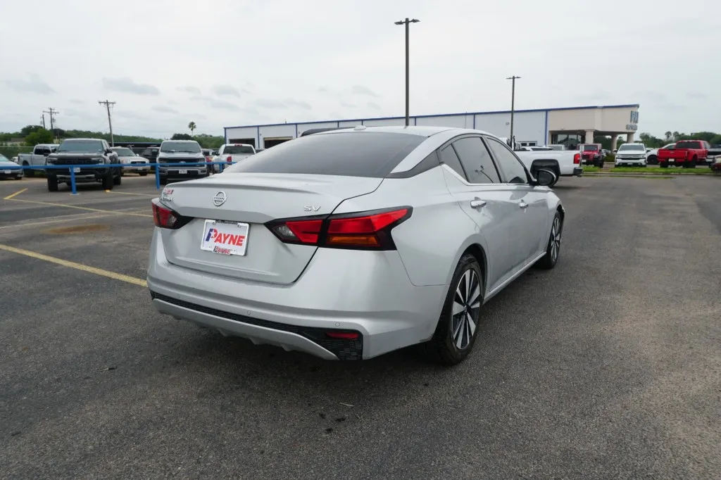 2021 Nissan Altima 2.5 SV