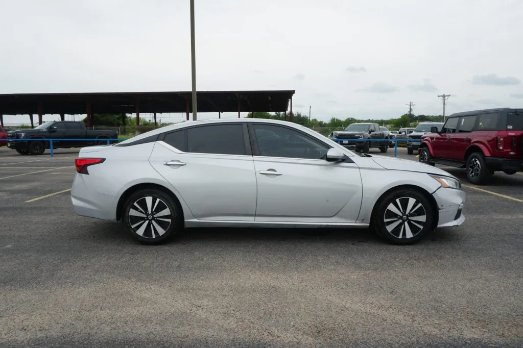 2021 Nissan Altima 2.5 SV