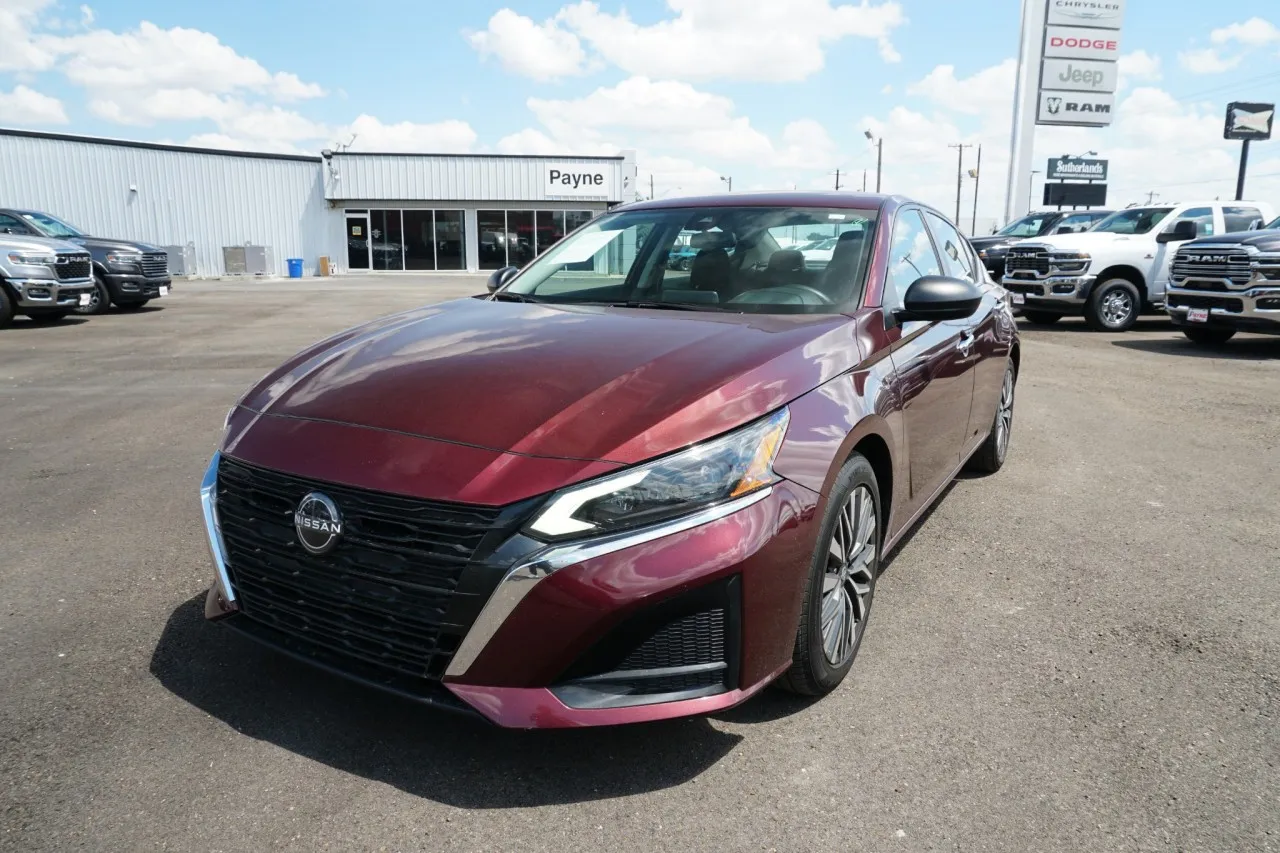 2024 Nissan Altima 2.5 SV