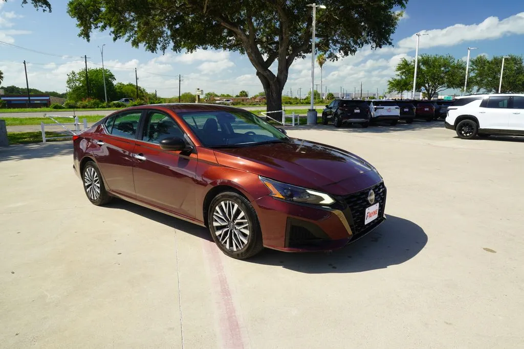 2025 Nissan Altima 2.5 SV
