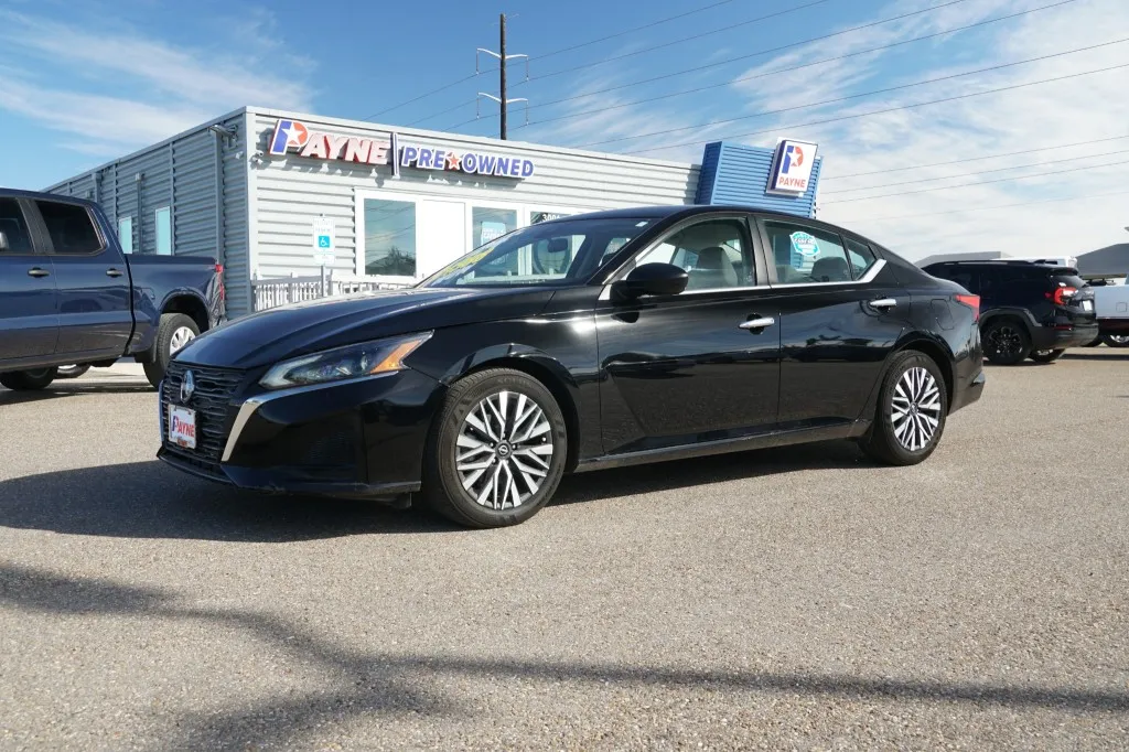 2024 Nissan Altima 2.5 SV