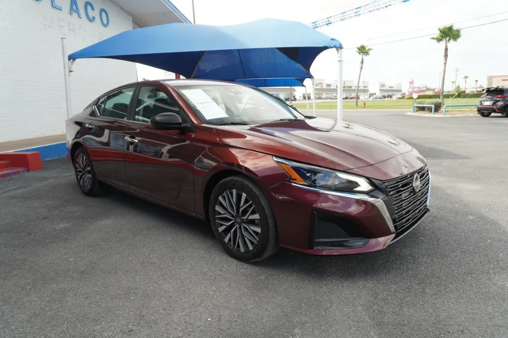 2025 Nissan Altima SV