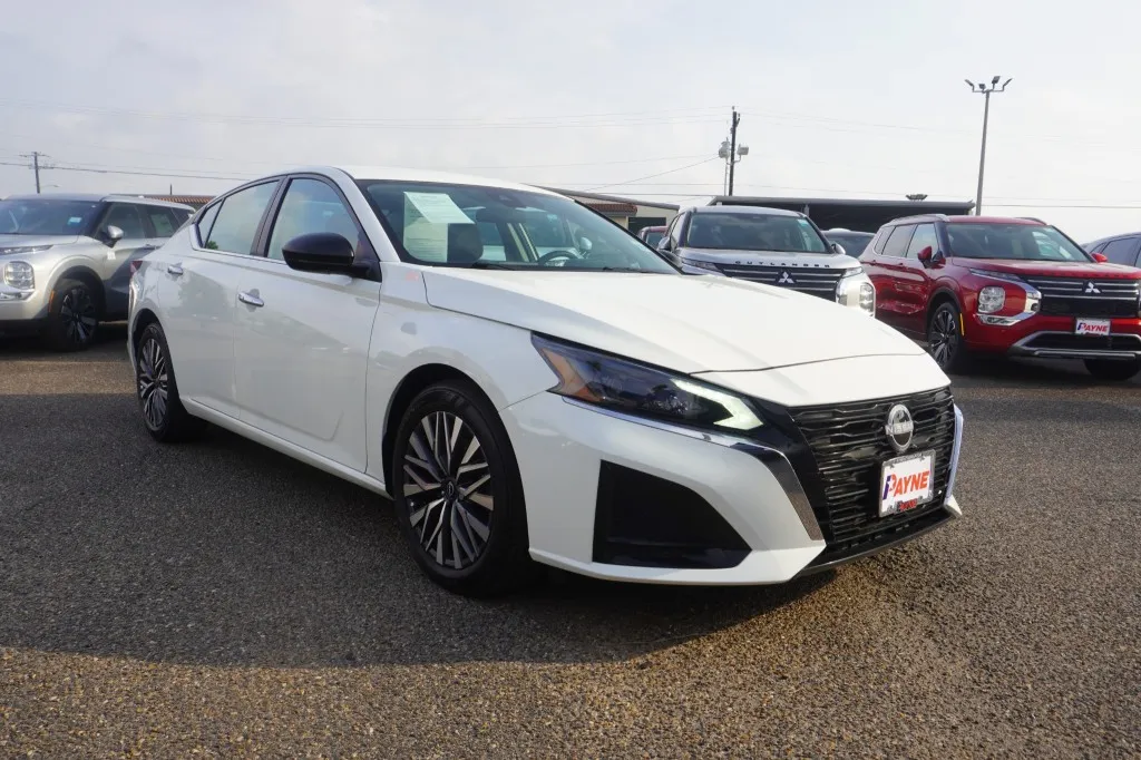 2025 Nissan Altima SV