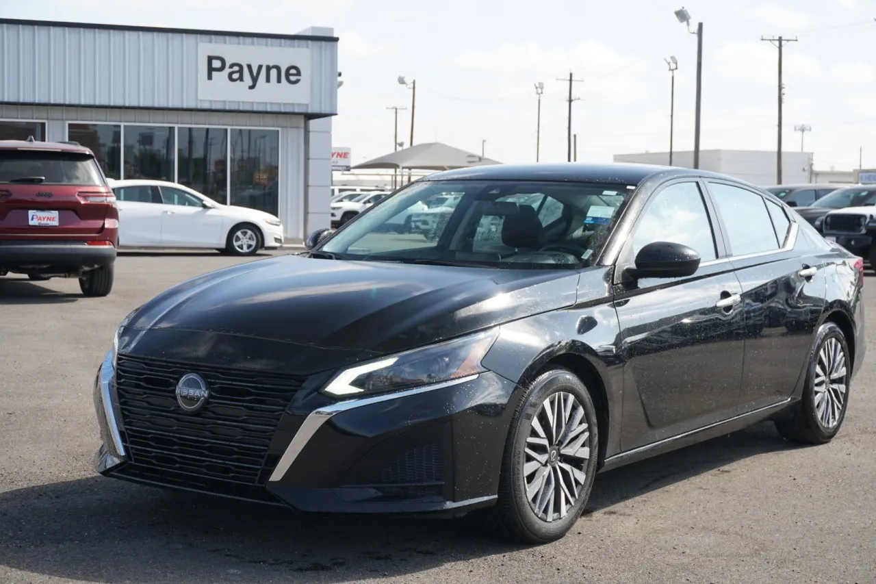 2024 Nissan Altima 2.5 SV