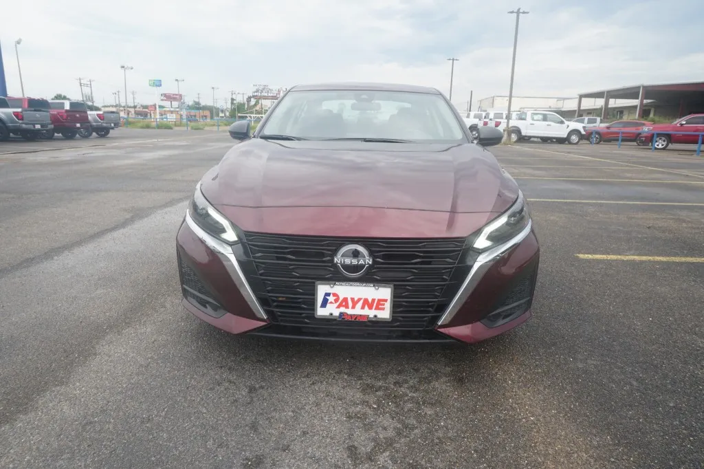 2025 Nissan Altima SV