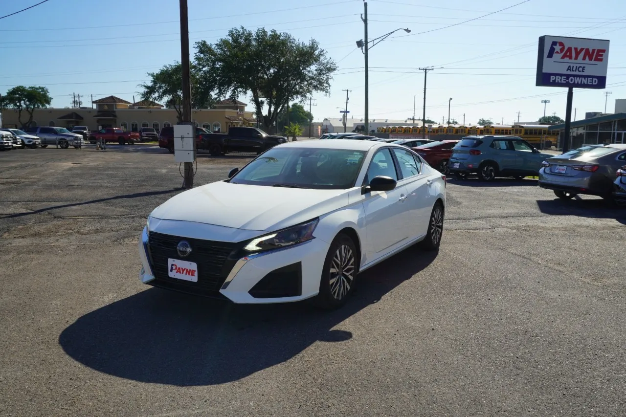 2025 Nissan Altima SV