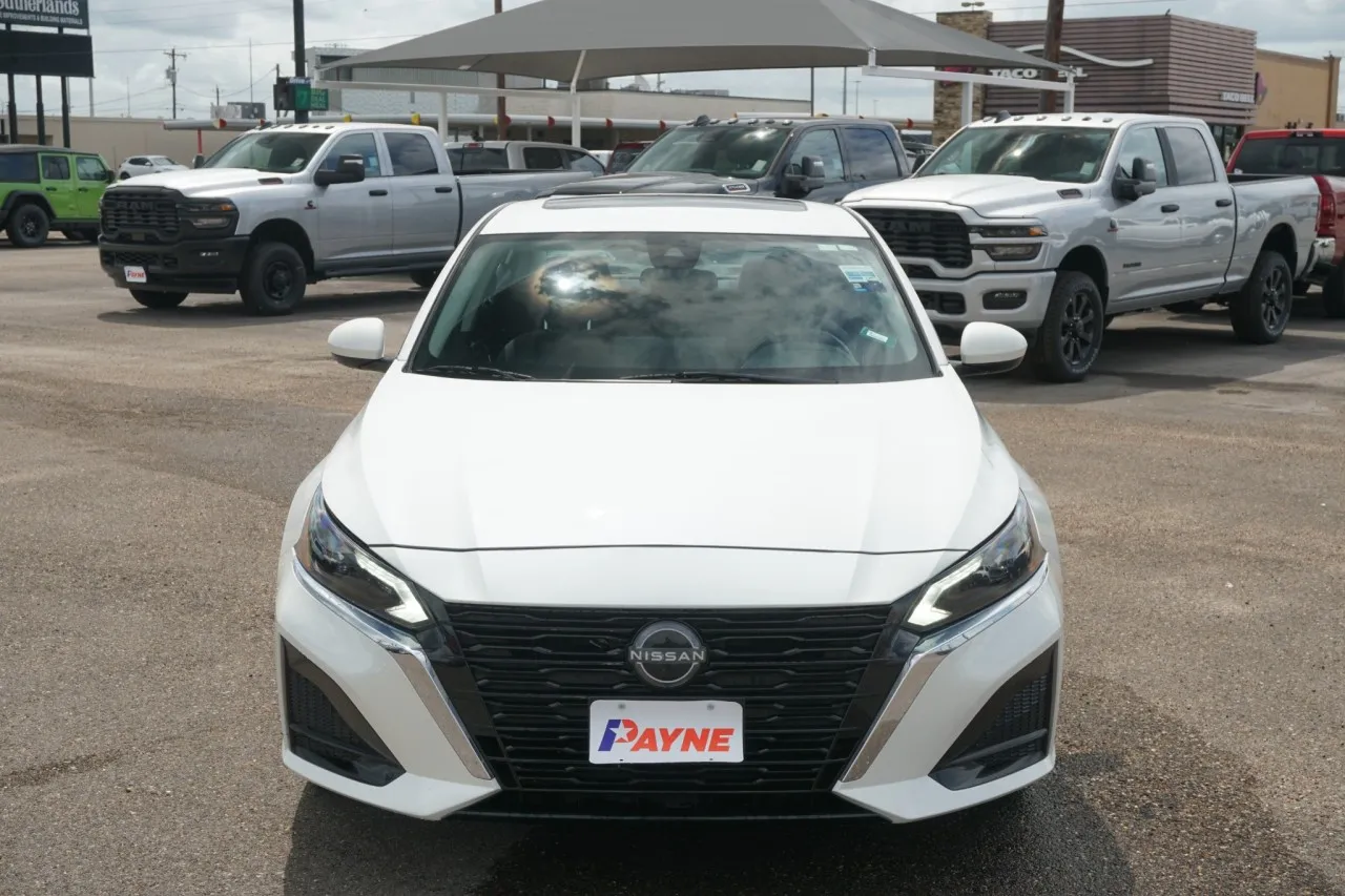 2024 Nissan Altima 2.5 SV