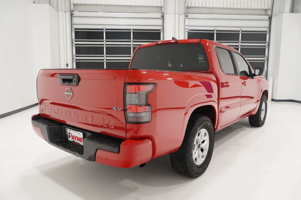 2024 Nissan Frontier SV