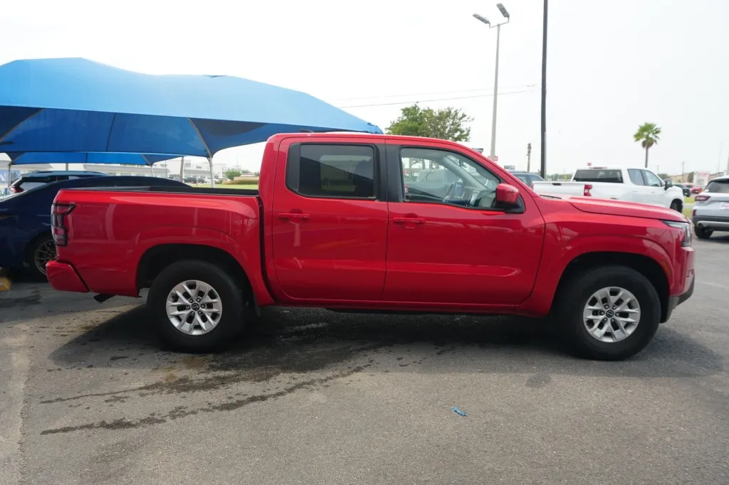 2024 Nissan Frontier SV