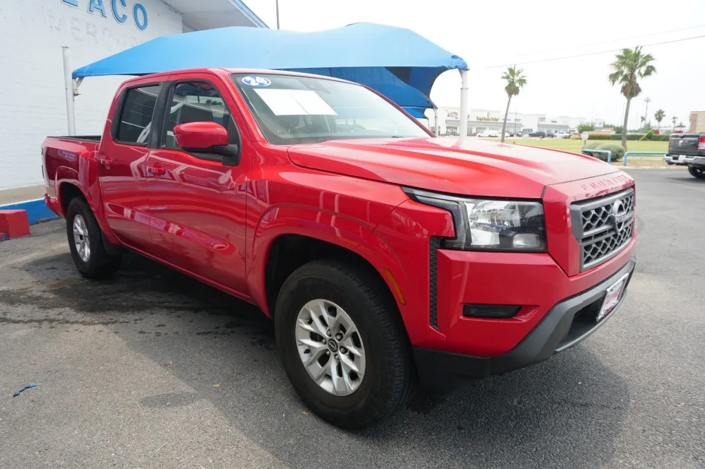 2024 Nissan Frontier SV