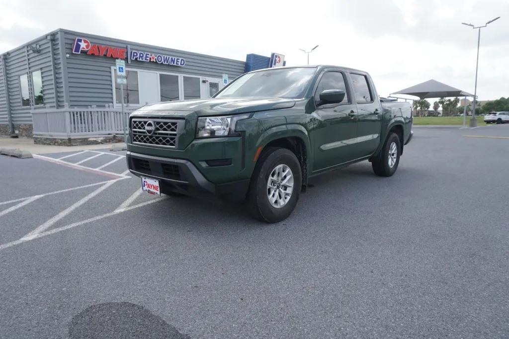 2024 Nissan Frontier SV