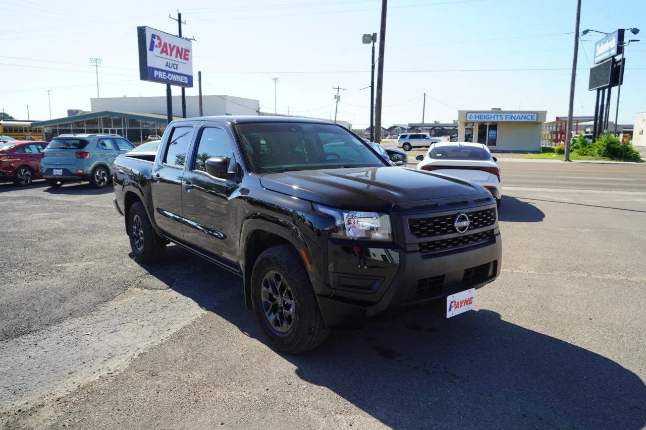 2025 Nissan Frontier S