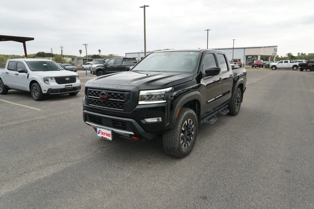 2023 Nissan Frontier PRO-4X's photo