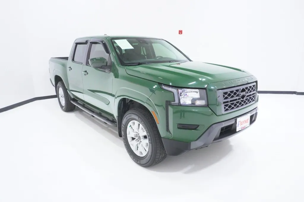 2022 Nissan Frontier SV