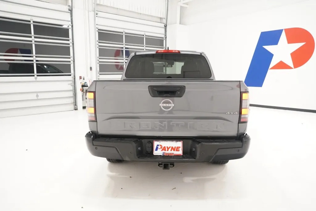 2023 Nissan Frontier S