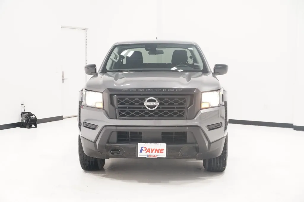 2023 Nissan Frontier S