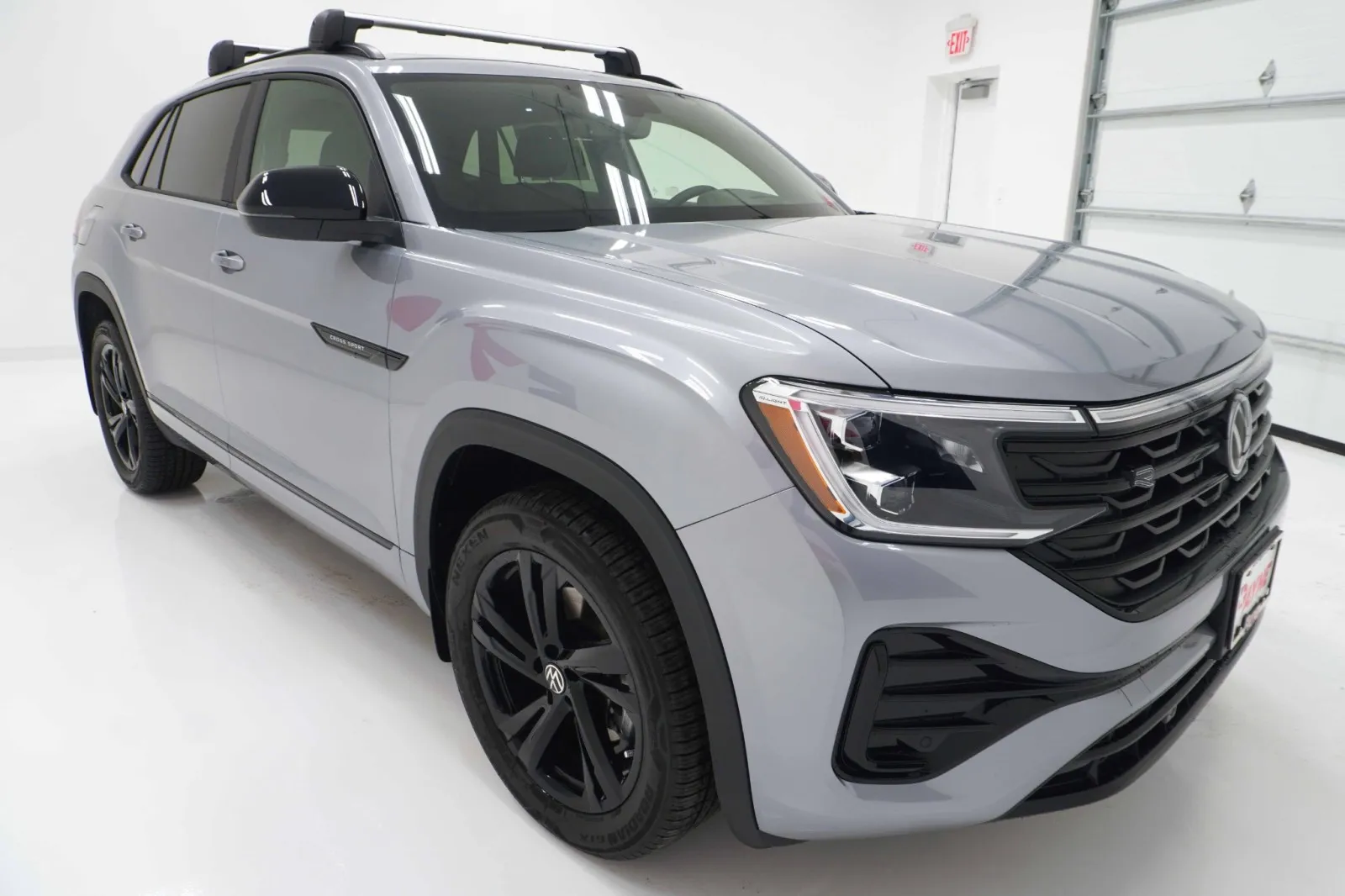 2026 Volkswagen Atlas Cross Sport 2.0T SEL R-Line Black 2026 Volkswagen Atlas Cross Sport 2.0T SEL R-Line Black