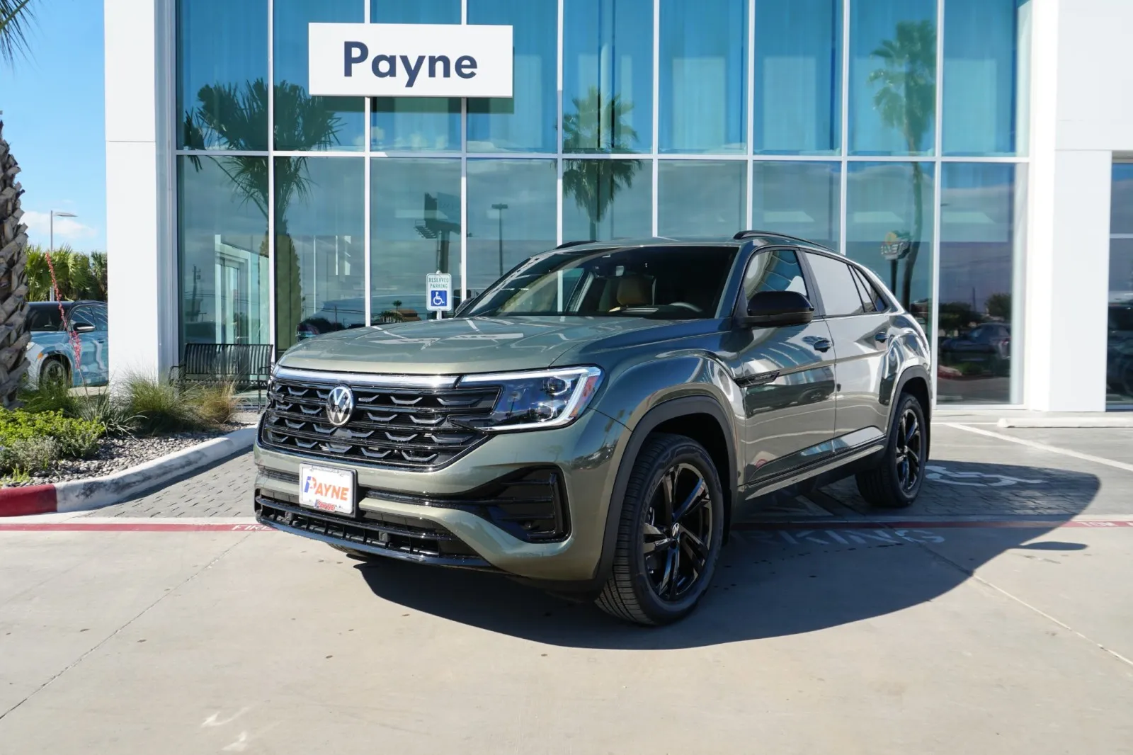 2026 Volkswagen Atlas Cross Sport 2.0T SEL R-Line Black