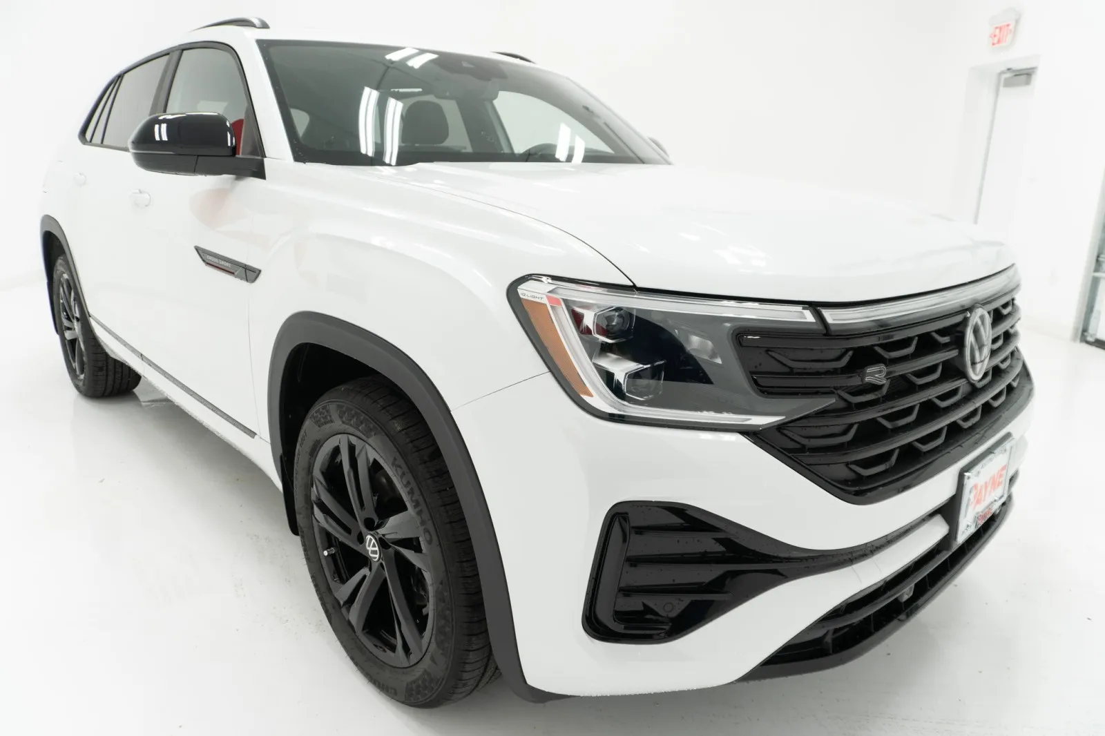2026 Volkswagen Atlas Cross Sport 2.0T SEL R-Line Black 2026 Volkswagen Atlas Cross Sport 2.0T SEL R-Line Black