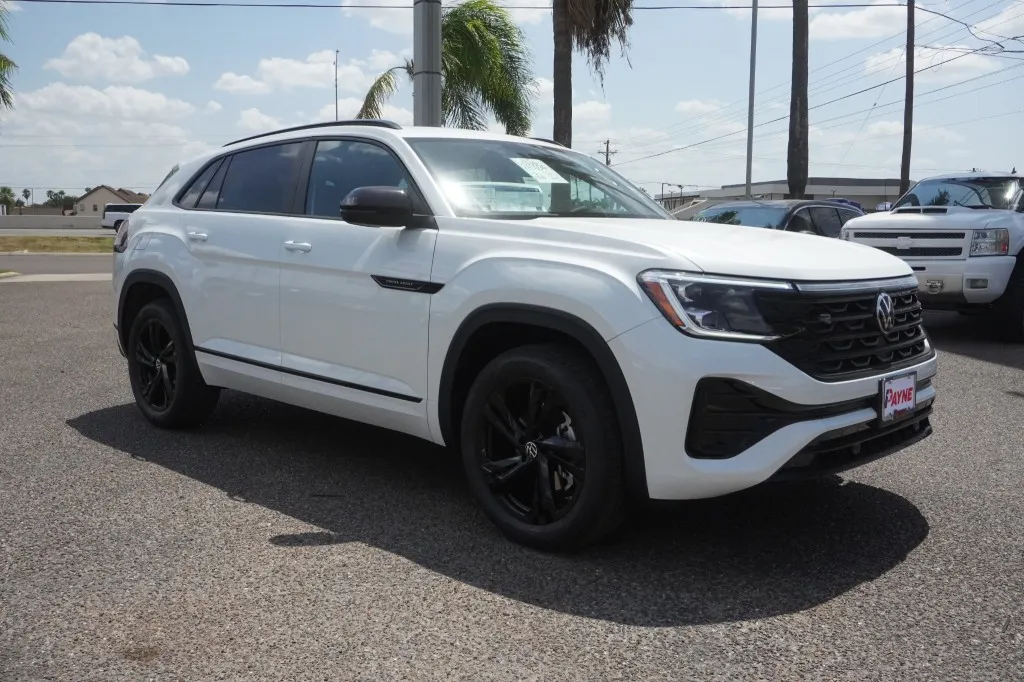 2026 Volkswagen Atlas Cross Sport 2.0T SEL R-Line Black