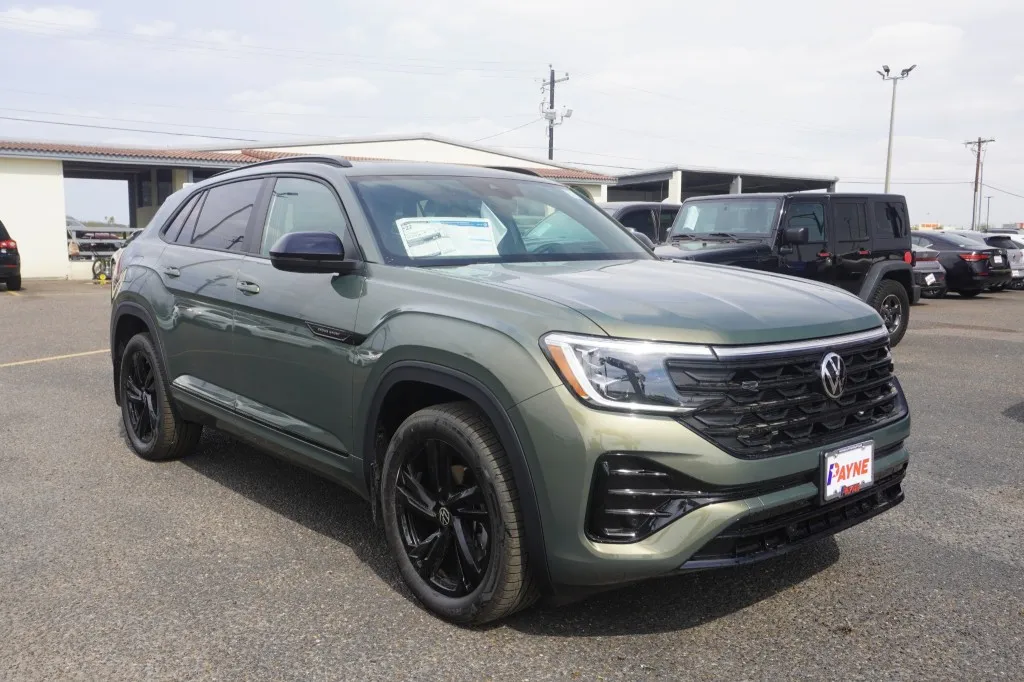 2026 Volkswagen Atlas Cross Sport 2.0T SEL R-Line Black