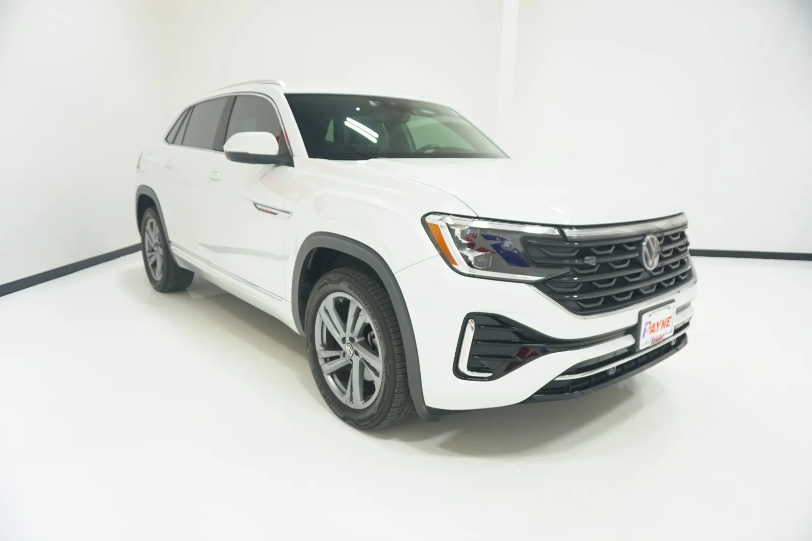 2024 Volkswagen Atlas Cross Sport 2.0T SEL R-Line