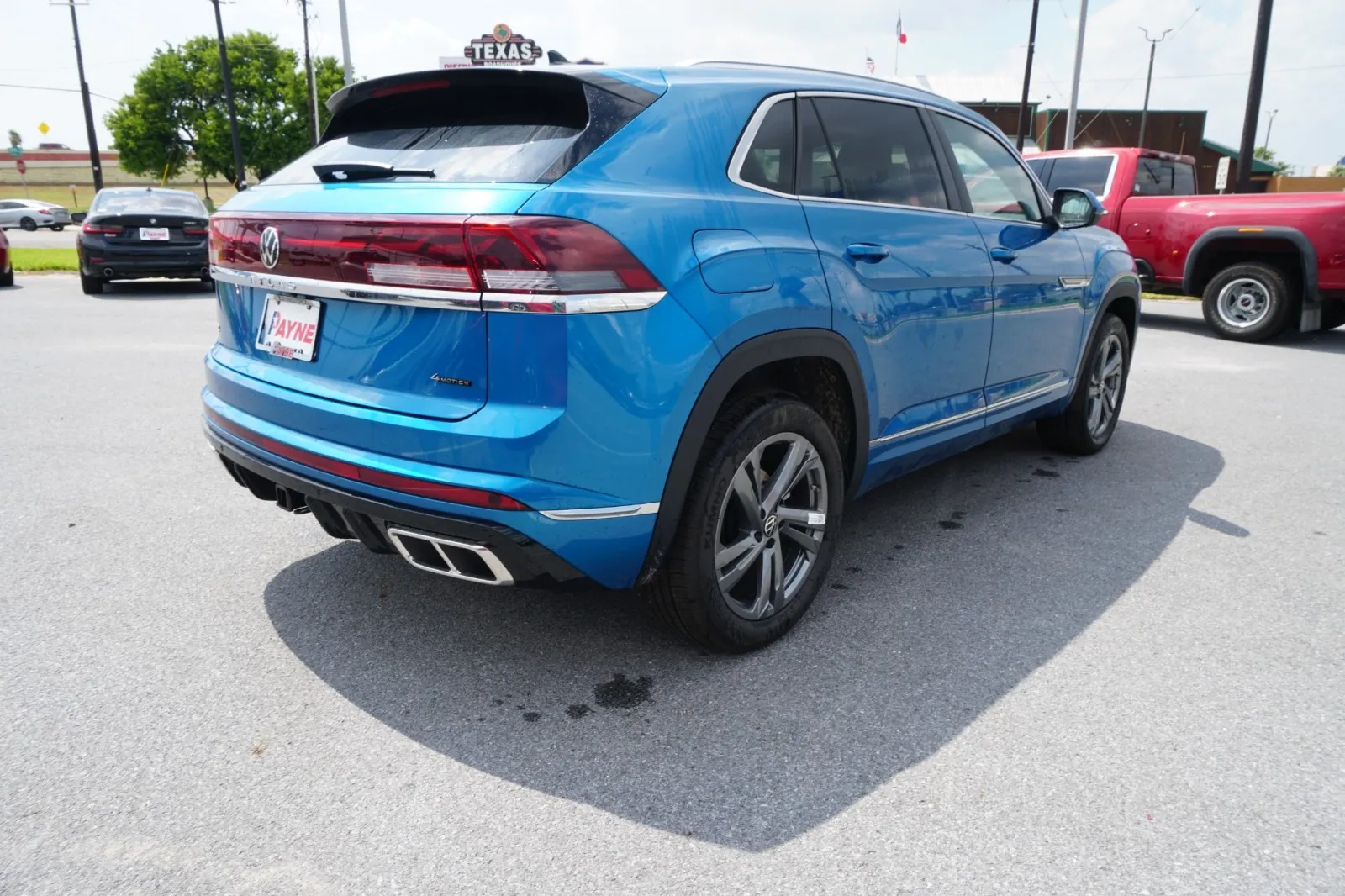 2024 Volkswagen Atlas Cross Sport 2.0T SEL R-Line 2024 Volkswagen Atlas Cross Sport 2.0T SEL R-Line