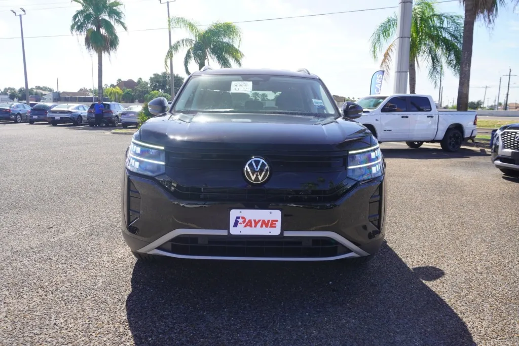 2027 Volkswagen Atlas SE