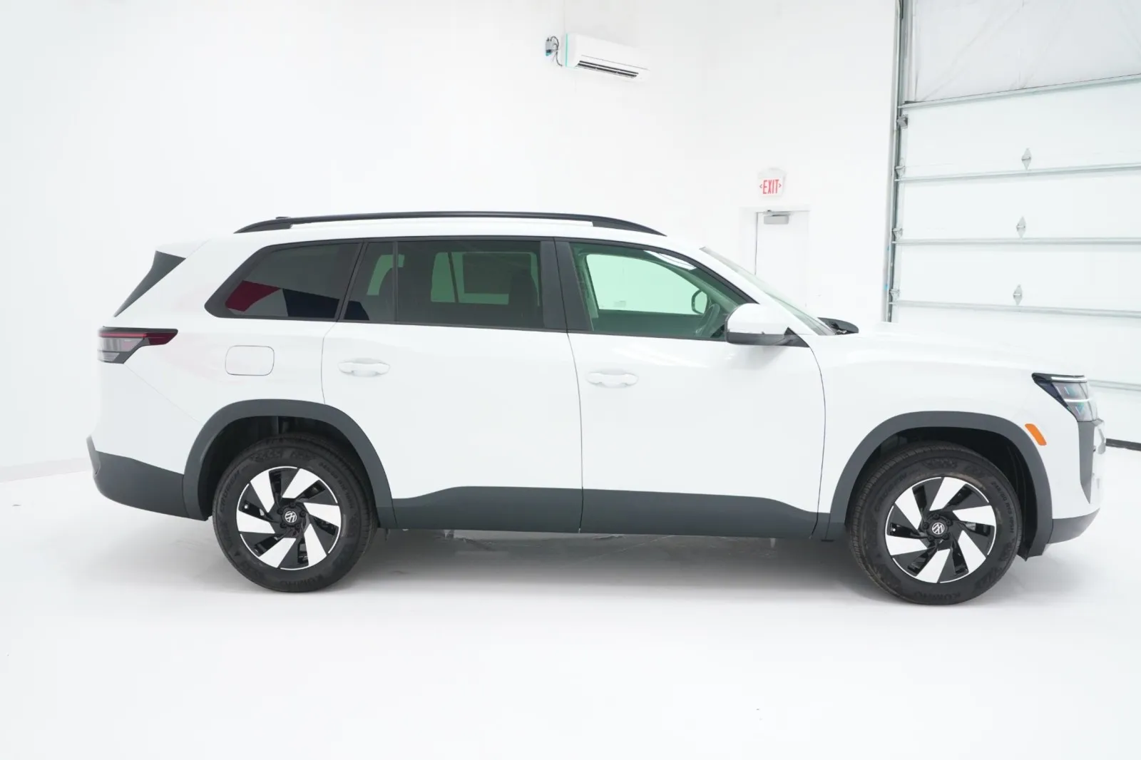2027 Volkswagen Atlas SE