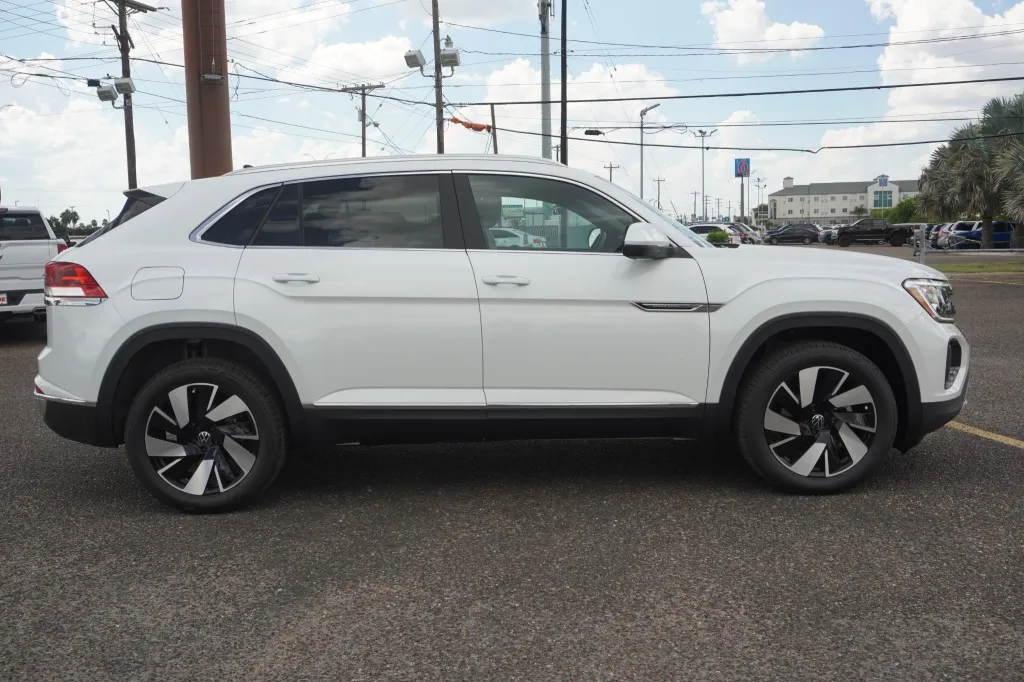 2026 Volkswagen Atlas Cross Sport 2.0T SEL