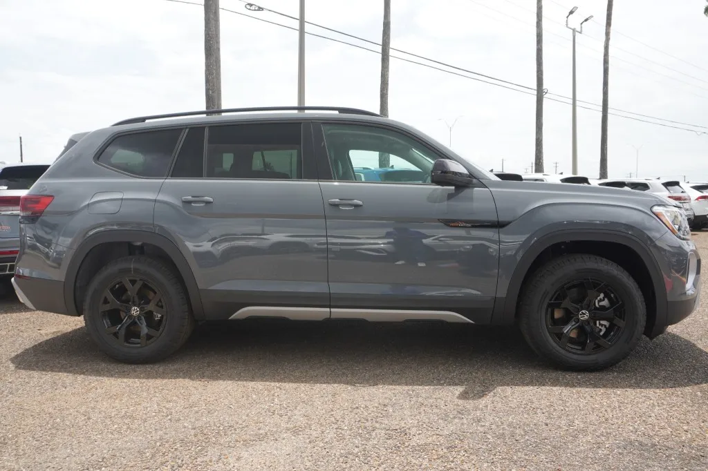2026 Volkswagen Atlas 2.0T Peak Edition