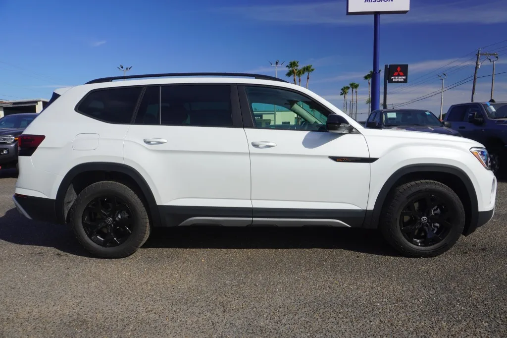 2026 Volkswagen Atlas 2.0T Peak Edition