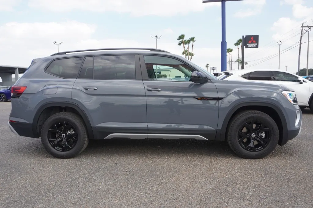 2026 Volkswagen Atlas 2.0T Peak Edition