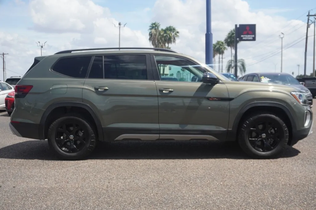 2025 Volkswagen Atlas 2.0T Peak Edition