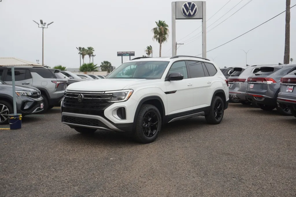 2025 Volkswagen Atlas 2.0T Peak Edition