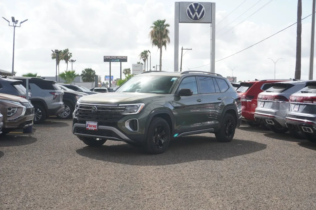 2025 Volkswagen Atlas 2.0T Peak Edition