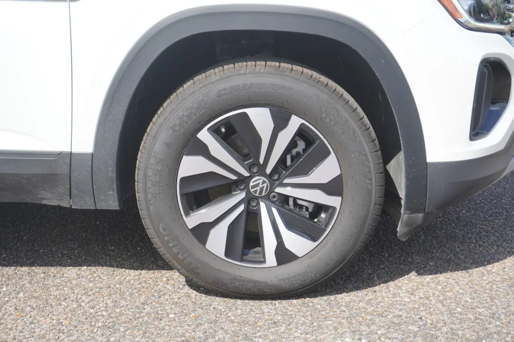 2026 Volkswagen Atlas Cross Sport 2.0T SE