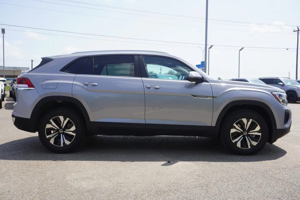 2026 Volkswagen Atlas Cross Sport 2.0T SE