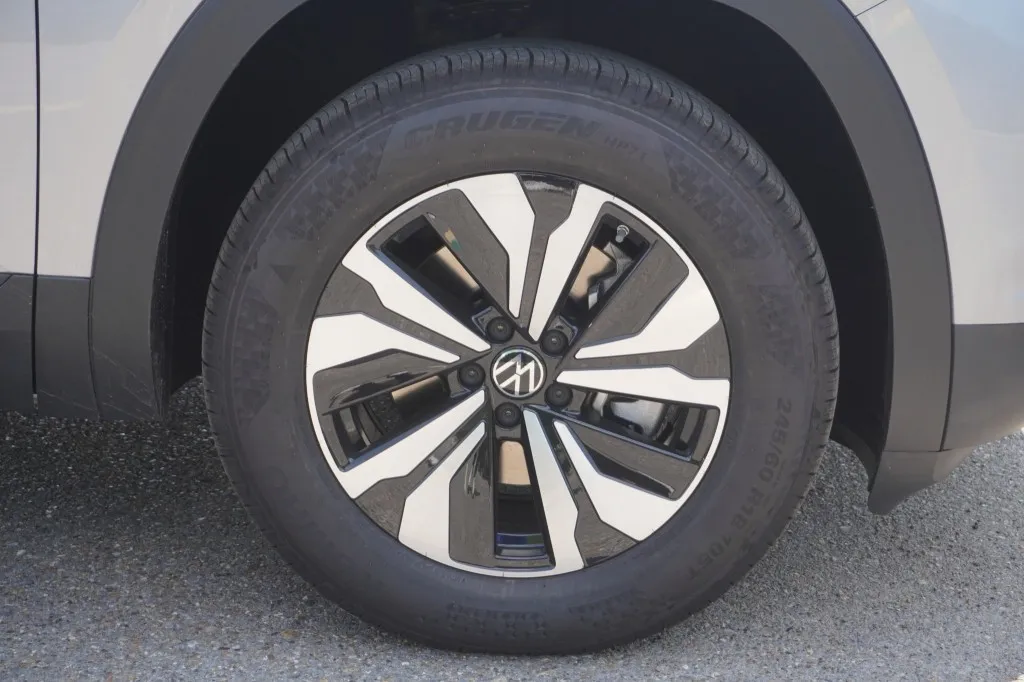2026 Volkswagen Atlas Cross Sport 2.0T SE