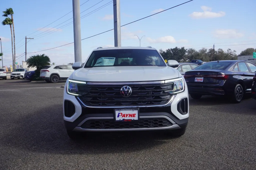2026 Volkswagen Atlas Cross Sport 2.0T SE